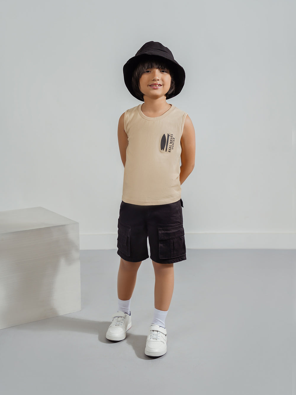 "URARA" Basic Regular Fit Tank Top