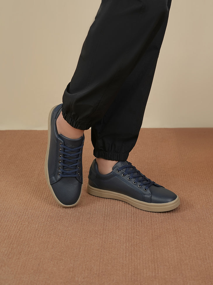 TRAINERS