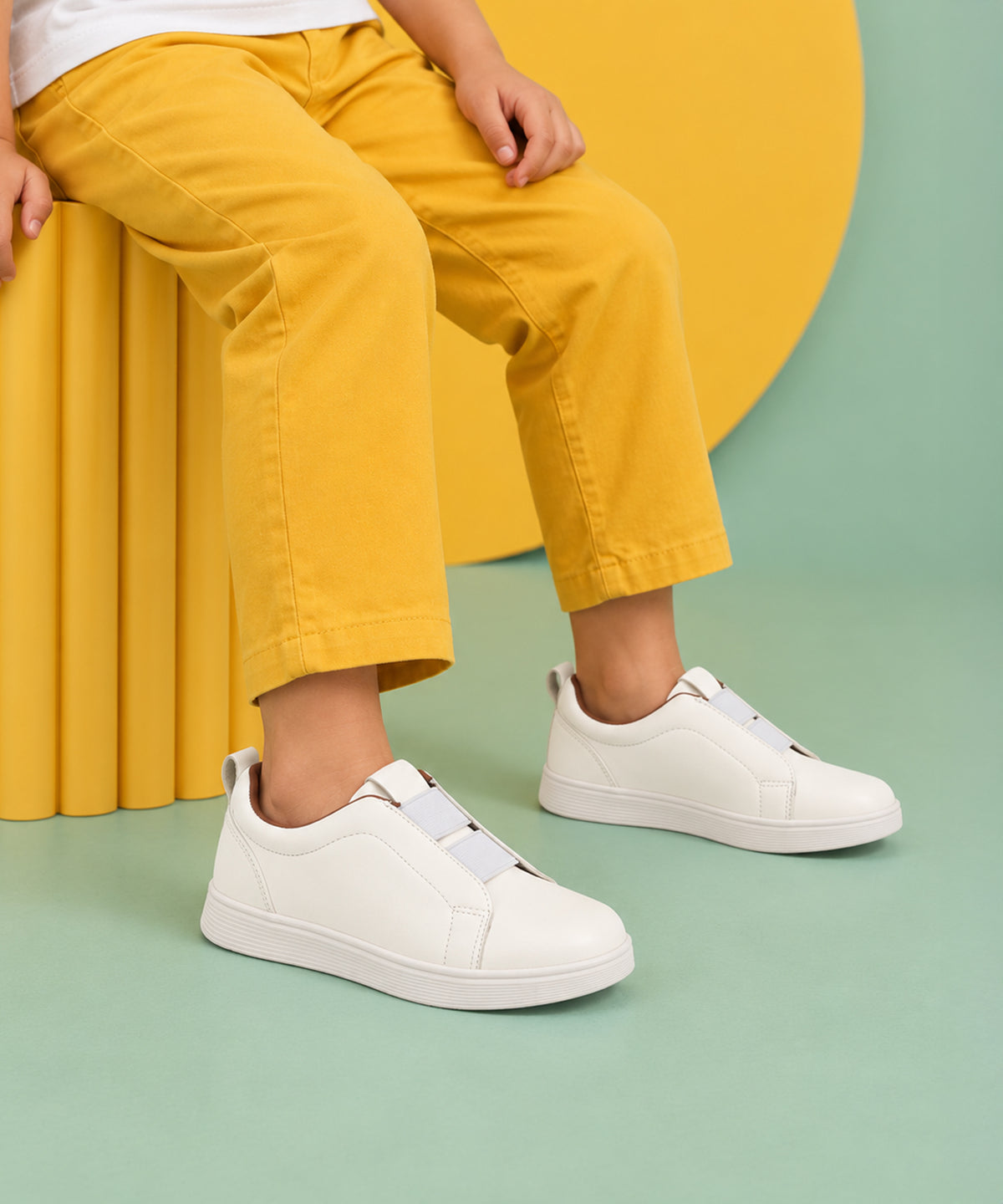 BOYS SHOES