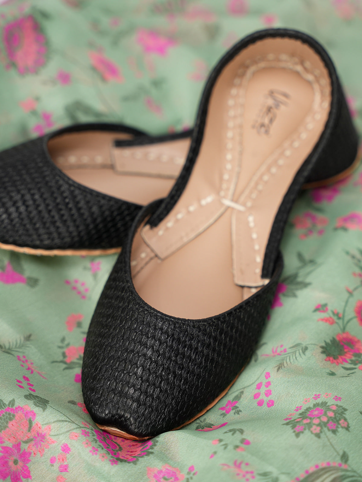 Leather Latest Khussa Design Women